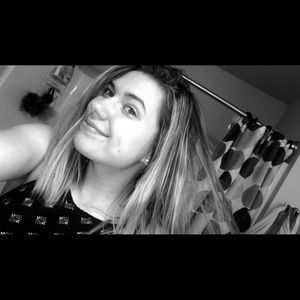 Meet your Posher, Alissa